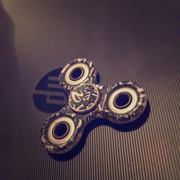 Fidget spinner - Picture 1 of 1